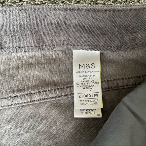 MARKS AND SPENCER BNWT Grey Cord Corduroy Trousers Plus Size 24 R - Picture 5 of 7